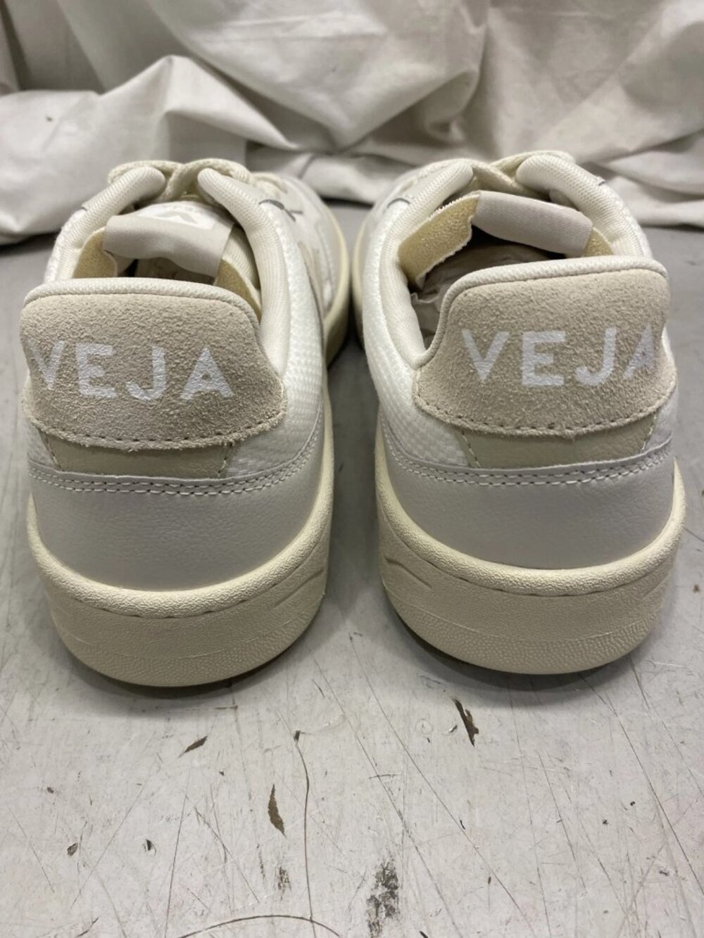 Veja V-90 B-Mesh Sneakers White - Picture 3 of 7
